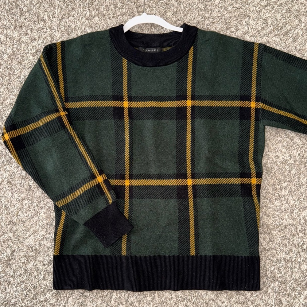 TAHARI Plaid Knit Sweater